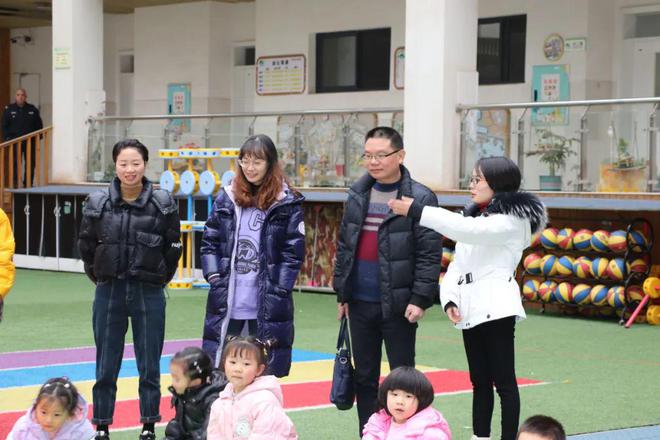 天博·综合体育师者如光 文清清：情润幼苗正心育德(图3)