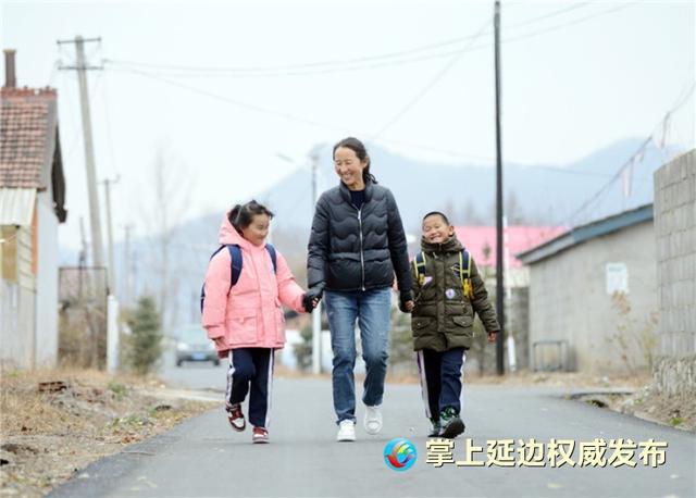 天博·综合体育全国模范教师郭桂霞——38年扎根山村抚育“幼苗”(图1)