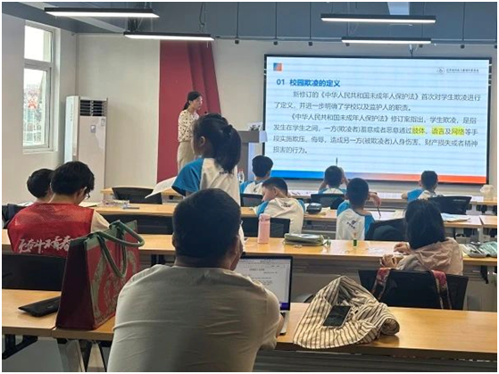 天博·综合体育法护幼苗、共筑健康成长之路——宝塔桥司法所开展关爱青少年成长法治教(图1)