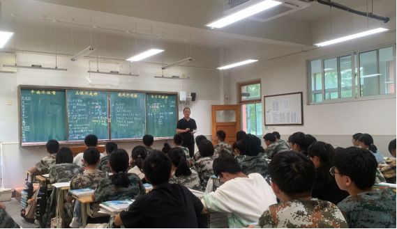 天博·综合体育全日陪伴“驻”就美好——平度九中教育治理能力提升系列（一）(图3)