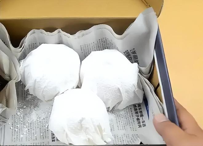 天博·综合体育苹果要放冰箱保存？多亏水果店老板支招这样放半年也不会坏(图4)